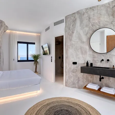 Black Villa- Cave Heated Pool Villa Mykonos Town