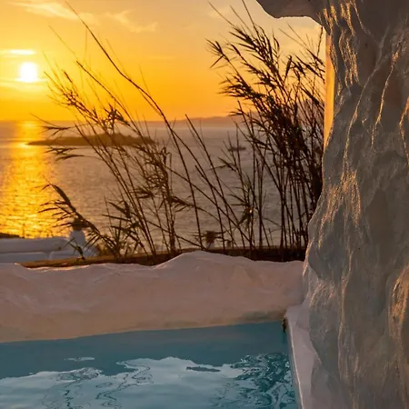 Villa Black Villa- Cave Heated Pool *