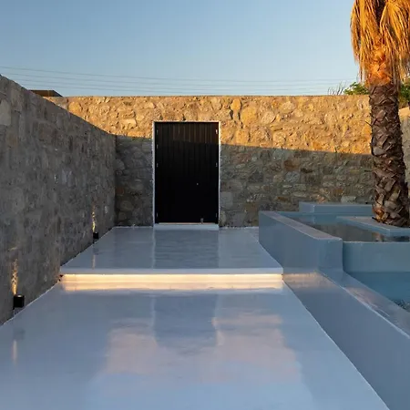 Villa Black Villa- Cave Heated Pool *